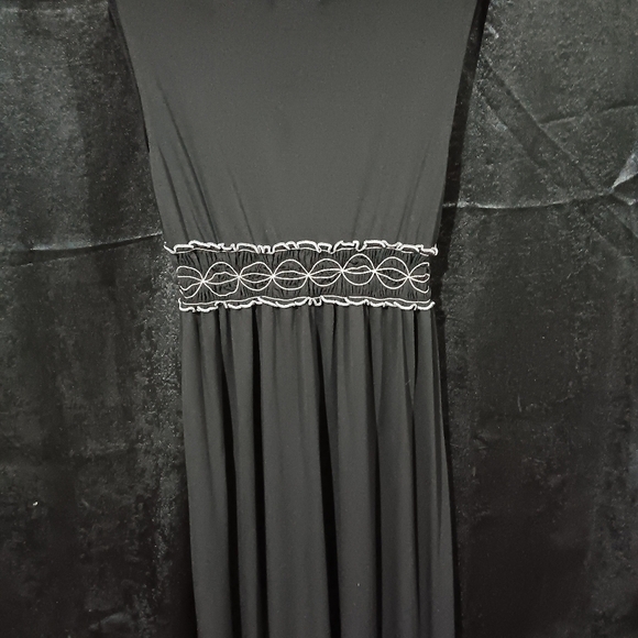 Floor length dress - Picture 2 of 4